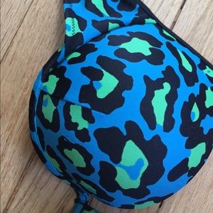 Victoria’s Secret Pink bikini top padded leopard